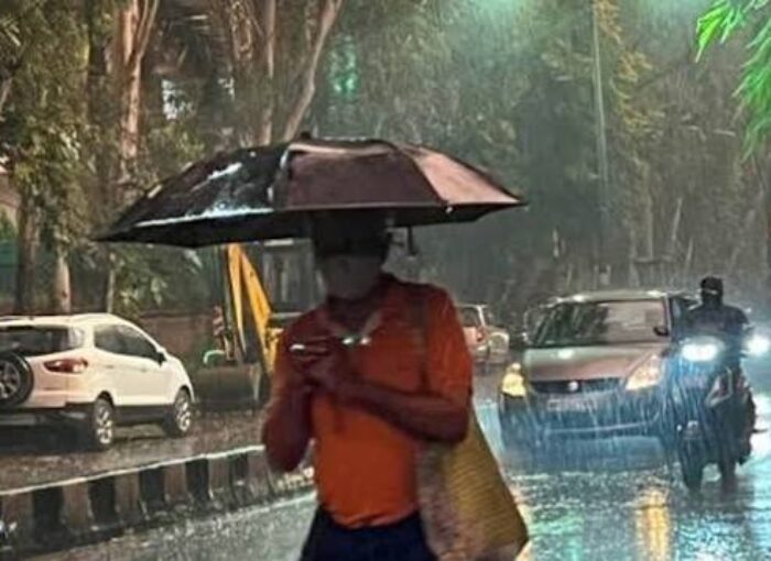 मुख्यमंत्री ने भारी बारिश के मद्देनज़र अधिकारियों को सतर्क रहने के दिए निर्देश