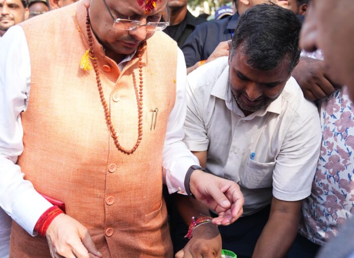 मुख्यमंत्री ने आम, जामुन, कटहल, नीम एवं बेल के बीज रोपित कर अभियान का किया शुभारंभ