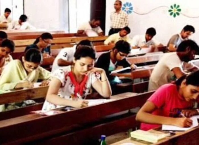 नकल माफियाओं को कड़ी से कड़ी सजा मिलेगी