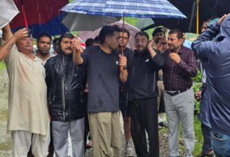 जिलाधिकारी ने नंदा की चौकी पुल का स्थलीय निरीक्षण किया