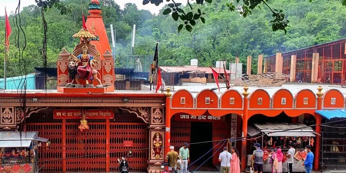 माँ डाट काली मनोकामना सिद्ध पीठ के 223वें वार्षिकोत्सव पर पवित्र झंडों का पूजन