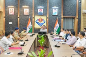 यातायात सुधार एवं पार्किंग व्यवस्था को लेकर डीएम सख्त, माइक्रो लेवल प्लान तैयार कर कार्यों में तेजी लाने के निर्देश
