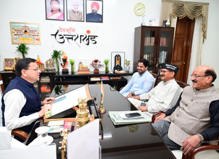 टिहरी में मेडिकल कॉलेज की स्थापना को लेकर हुई विस्तृत चर्चा