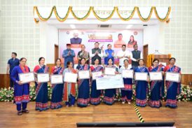 मुख्यमंत्री ने तीलू रौतेली एवं आंगनबाड़ी कार्यकत्री पुरस्कार से मातृशक्ति को किया सम्मानित
