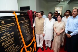 दून यूनिवर्सिटी कम्युनिटी रेडियो स्टेशन 88.4 एफएम का भी किया शुभारंभ