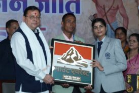 थारू जनजाति संवाद कार्यक्रम में मुख्यमंत्री ने सुनी जनजाति समाज की समस्याएं