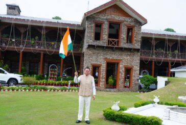 मुख्यमंत्री आवास पर तिरंगा लगाकर दिया ‘हर घर तिरंगा’ का संदेश