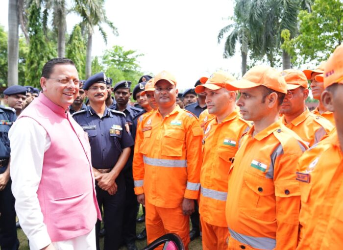 गदरपुर: मुख्यमंत्री ने जवानों से संवाद कर आपदा प्रबंधन व्यवस्थाओं की ली जानकारी
