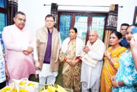 मुख्यमंत्री ने शहीद अमित कुमार अणथ्वाल के परिजनों से की भेंट, किया सम्मानित