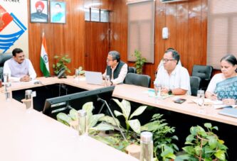 कौशल विकास एवं रोजगार से संबंधित योजनाओं की समीक्षा बैठक आयोजित की गई
