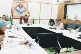 सेब, कीवी, ड्रैगन फ्रूट आदि से उत्पादन सम्बन्धित योजनाओं को लेकर बैठक