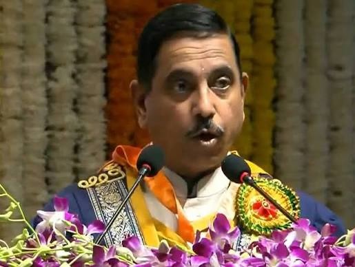 ’केंद्रीय शिक्षा मंत्री ने उत्तराखंड के ‘पूर्ण साक्षर राज्य’ बनने पर मुख्यमंत्री को दी बधाई’