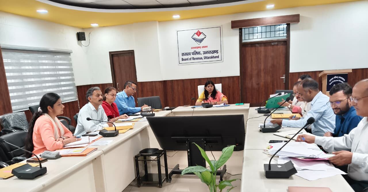 राजस्व पुलिस एवं भूलेख सर्वेक्षण संस्थान, अल्मोड़ा का होगा सुदृढ़ीकरण एवं आधुनिकीकरण: आयुक्त एवं सचिव राजस्व परिषद